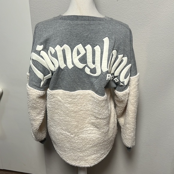 Disneyland Sherpa jersey - Picture 5 of 7